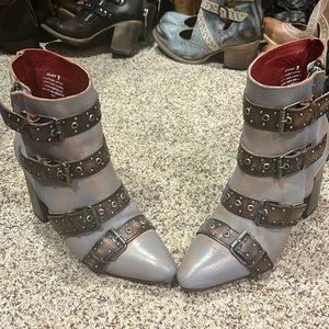 Freebird by Steven Joust 9